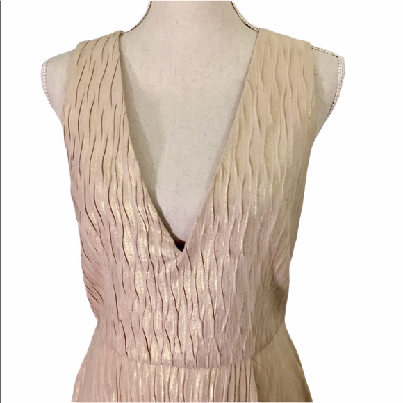 Alice + Olivia Mindee Textured Fit & Flare Dress - Picture 3 of 9